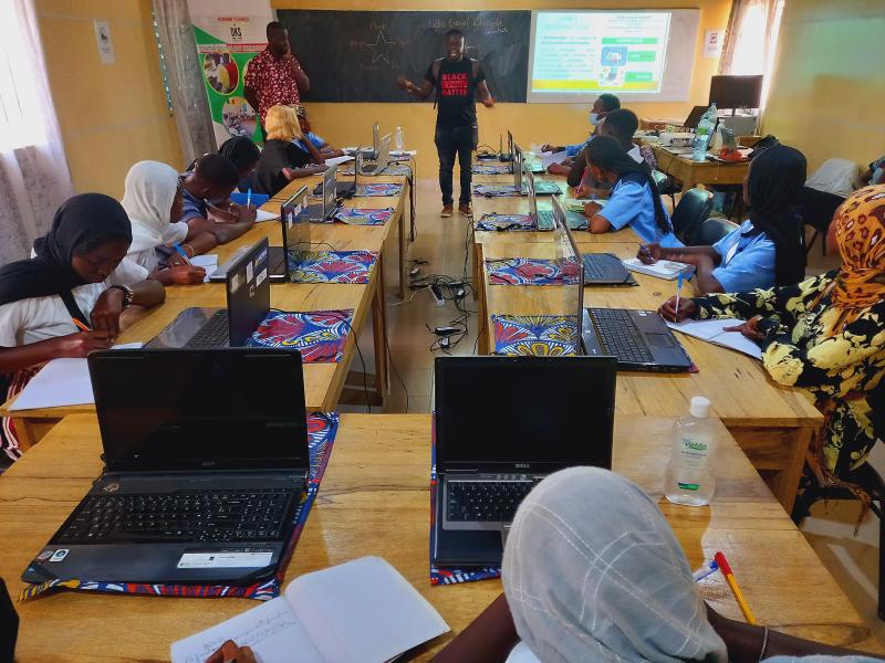 Pro Activa Open Arms