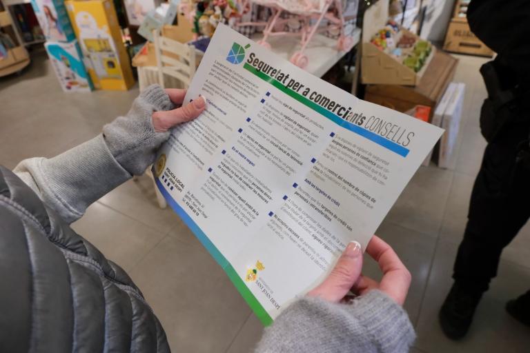 Reforç de seguretat a les zones comercials durant les compres nadalenques