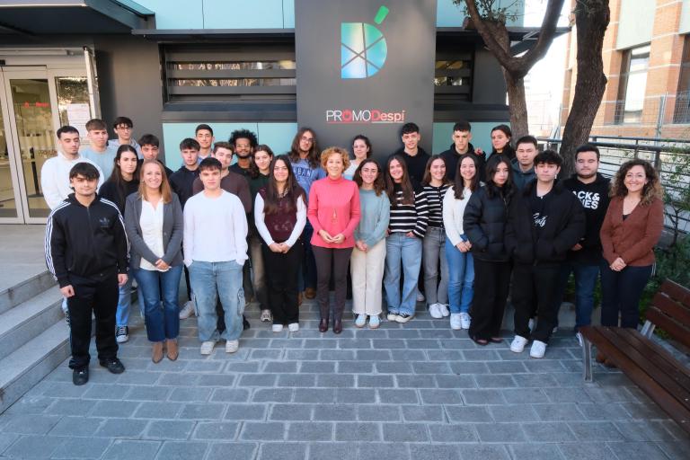 L'Ajuntament ha contractat una vintena de joves.