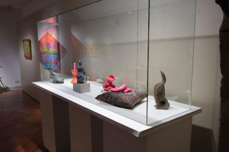 El Centre Jujol-Can Negre acull una exposició monogràfica del prestigiós artista Dis Berlin en diàleg amb les ondulacions modernistes de l’arquitecte Josep Maria Jujol