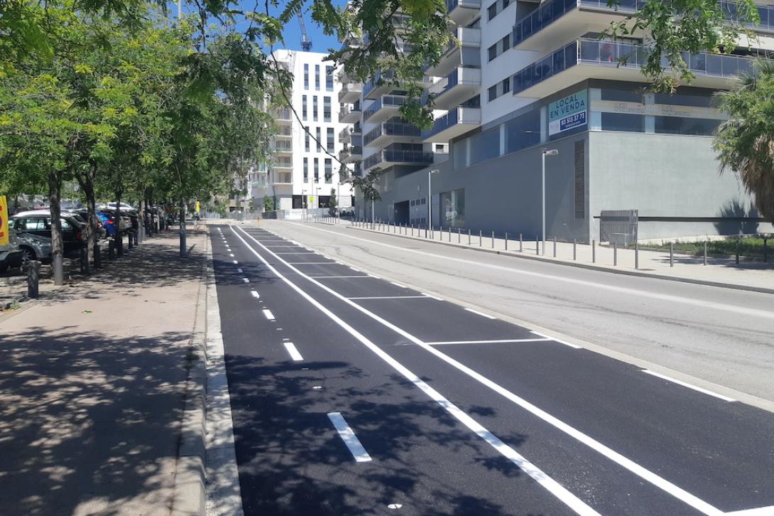 L'Ajuntament reordena el carrer Fontsanta mantenint la dotació d'aparcaments i millorant la seguretat viària