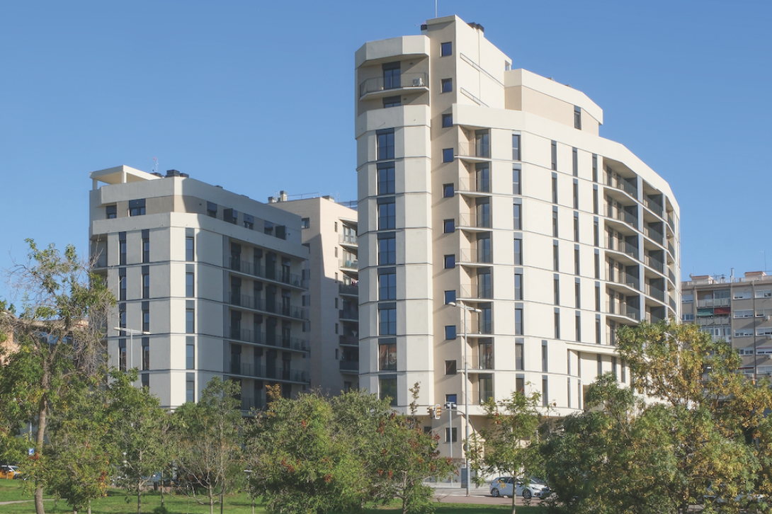 Sant Joan Despí lliura els pisos protegits que l'Ajuntament ha construït en dos edificis expropiats de l'avinguda de Barcelona