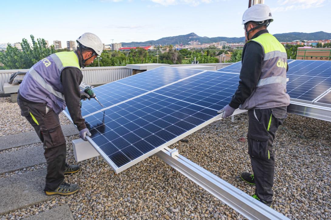 La instal·lació de plaques solars en equipaments, una de les apostes de l'Ajuntament per fomentar una ciutat innovadora